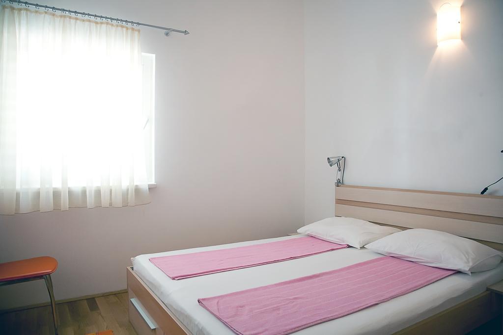 Apartment Adriana Povljana Szoba fotó