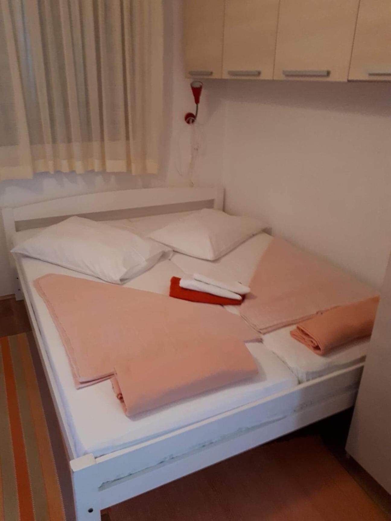 Apartment Adriana Povljana Kültér fotó